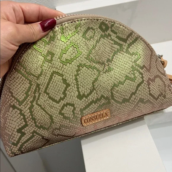 Consuela Golden Cosmetic bag - Picture 4 of 5